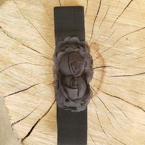 NWT belt flower floral snap stretchy